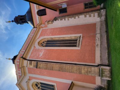 Kostel Nanebevzetí Panny Marie a sv. Karla Velikého